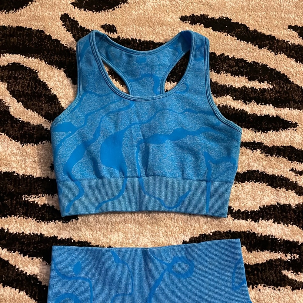 Matching workout set- small - Picture 2 of 4
